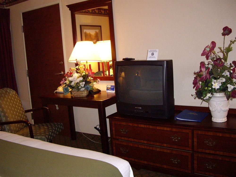 Country Inn & Suites By Radisson, Dunn, Nc Esterno foto