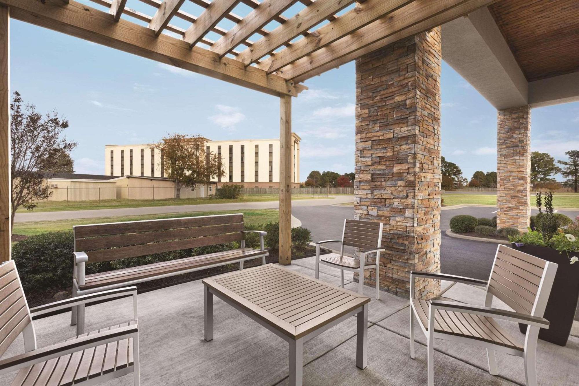 Country Inn & Suites By Radisson, Dunn, Nc Esterno foto